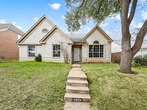 4504 Fargo Drive, Grand Prairie, TX 75052