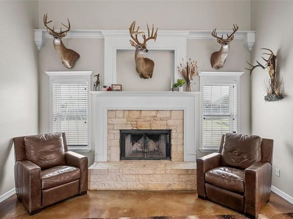 275 N Quail Run Drive , West, TX 76691