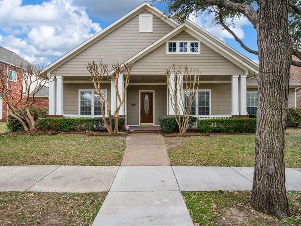 1806 E Branch Hollow Drive, Carrollton, TX 75007