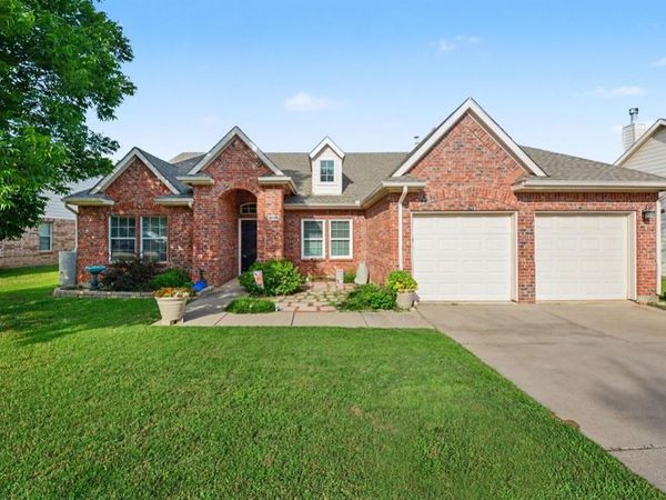 3509 Mustang Drive, Denton, TX 76210