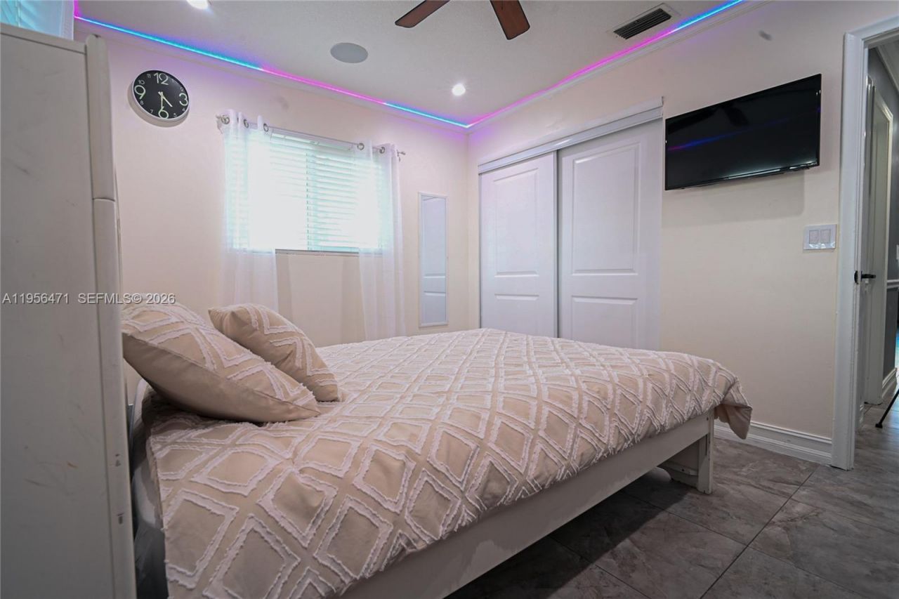 7105 SW 3rd Ct, North Lauderdale, FL 33068 Photo