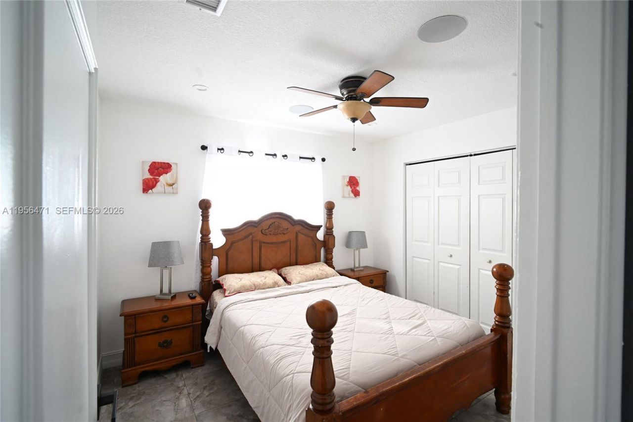 7105 SW 3rd Ct, North Lauderdale, FL 33068 Photo