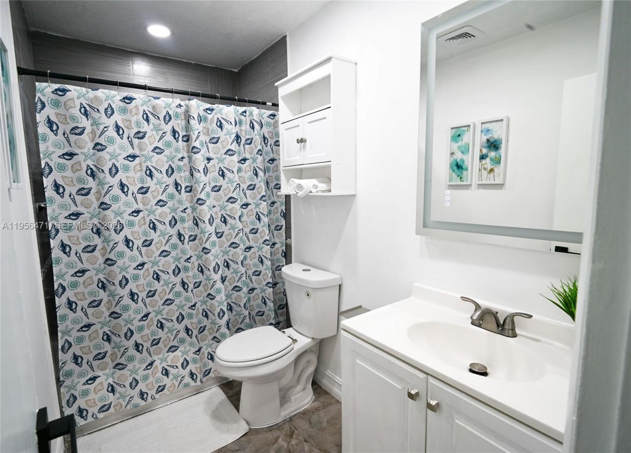 7105 SW 3rd Ct, North Lauderdale, FL 33068 Photo