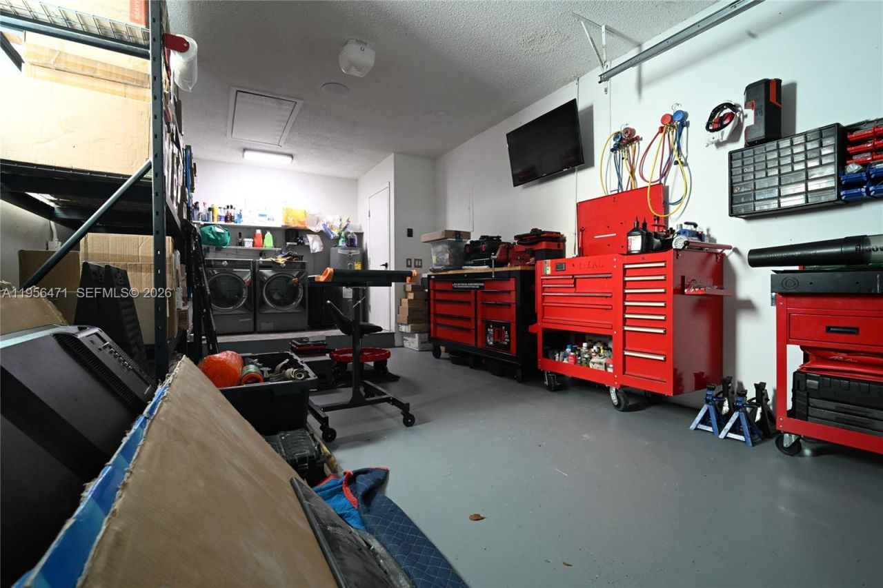 7105 SW 3rd Ct, North Lauderdale, FL 33068 Photo