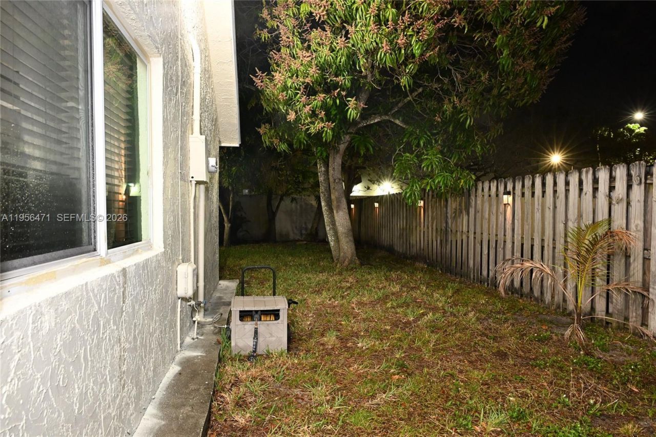 7105 SW 3rd Ct, North Lauderdale, FL 33068 Photo