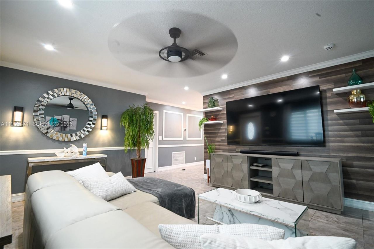 7105 SW 3rd Ct, North Lauderdale, FL 33068 Photo