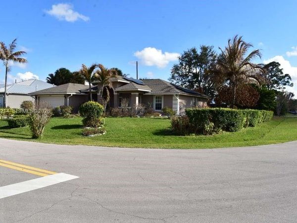 1084 Di Lido Ln, Port St. Lucie, FL 34953