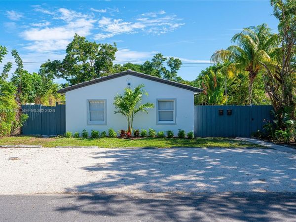 1236 NE 16th Ave, Fort Lauderdale, FL 33304