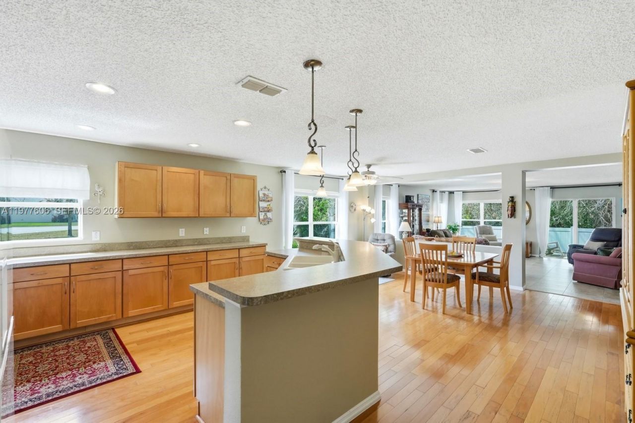 608 Aeolian Drive, New Smyrna Beach, FL 32168 Photo