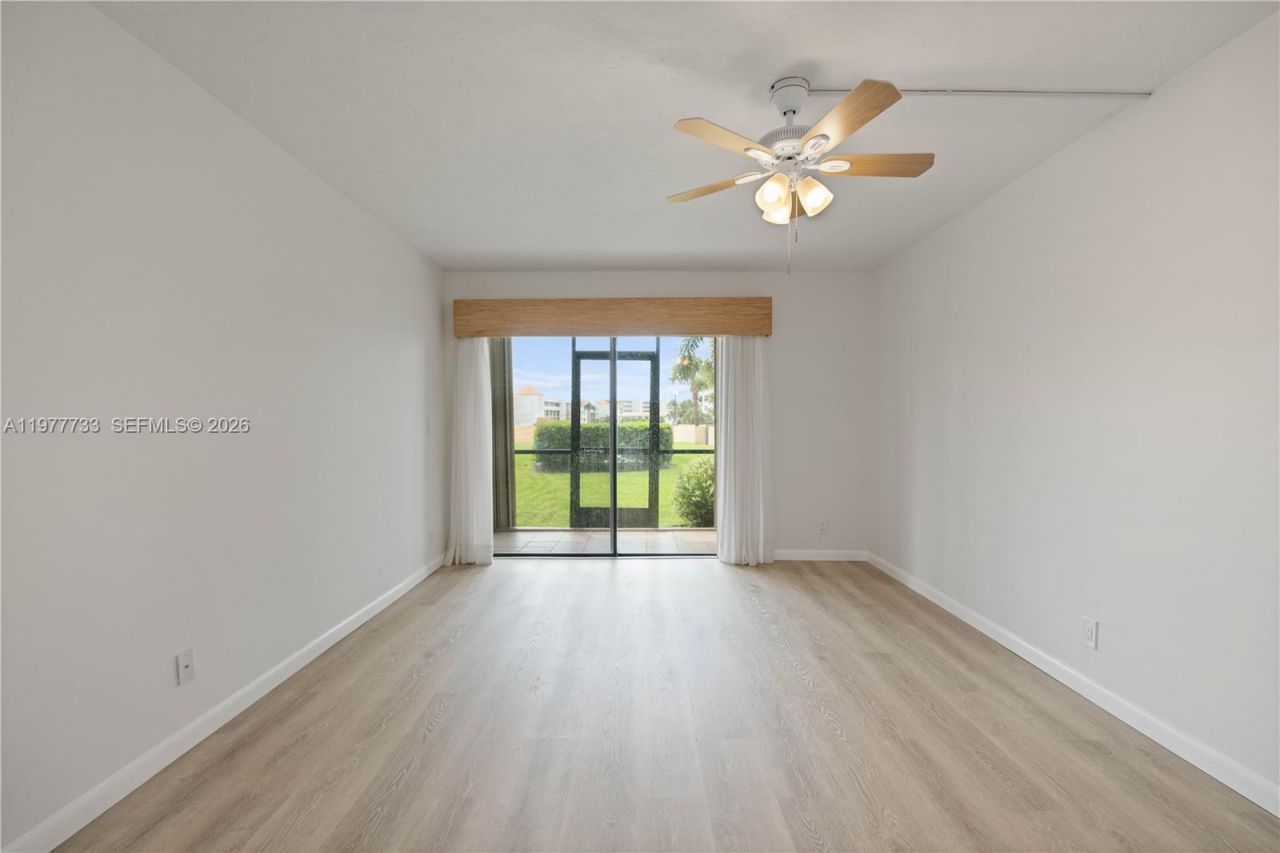 1036 Us Highway 1, Unit 116, North Palm Beach, FL 33408 Photo