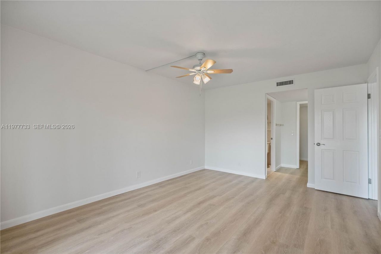 1036 Us Highway 1, Unit 116, North Palm Beach, FL 33408 Photo