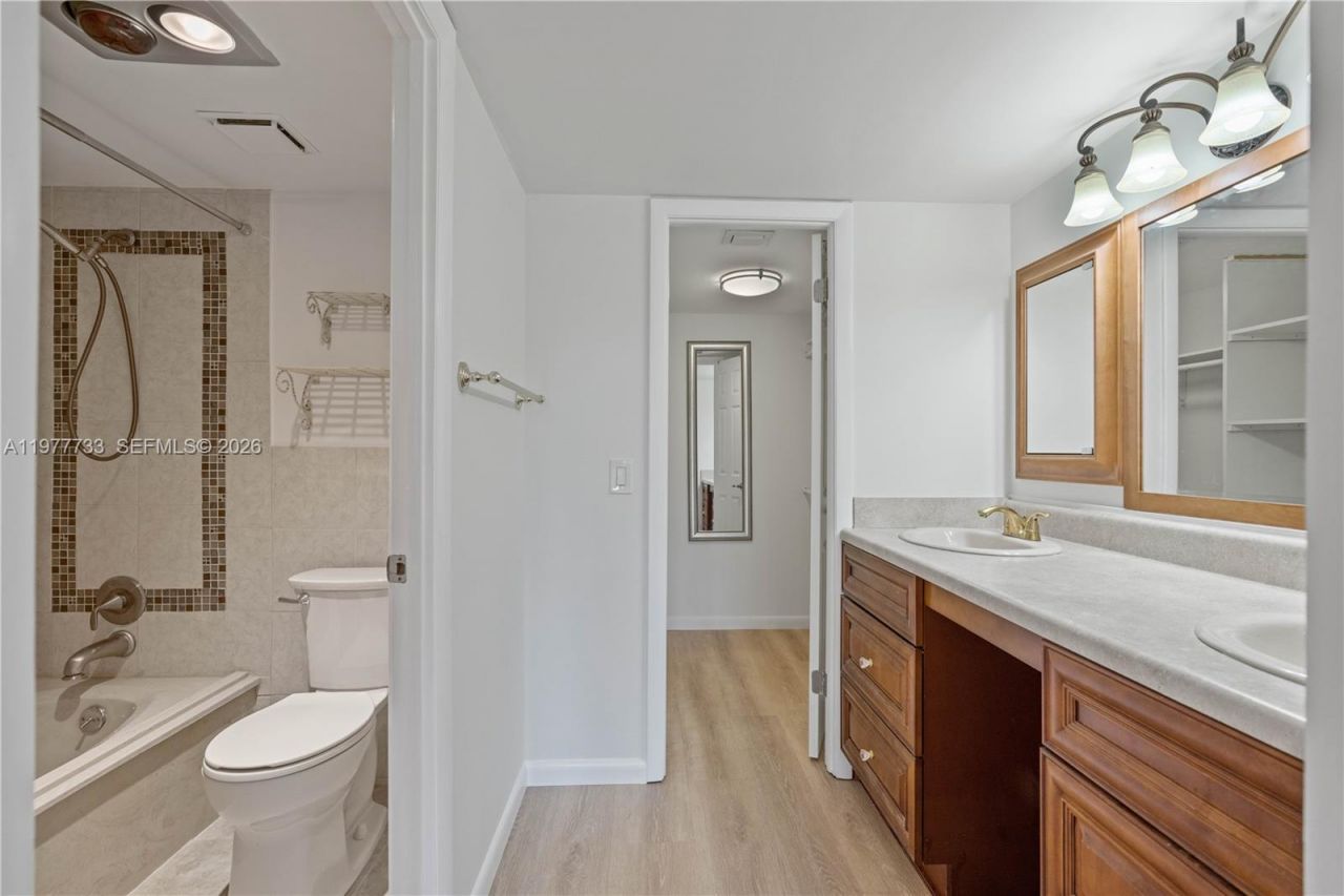 1036 Us Highway 1, Unit 116, North Palm Beach, FL 33408 Photo