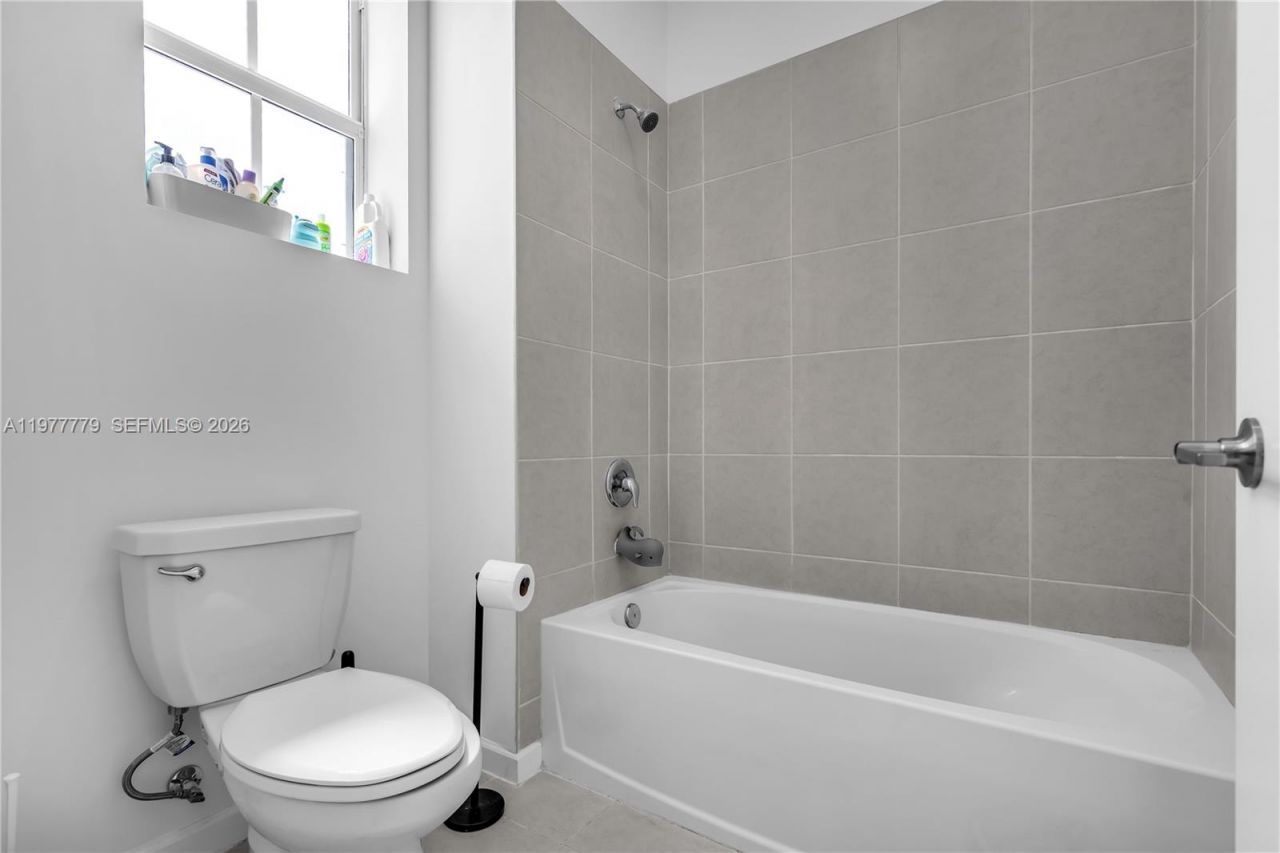 13629 SW 186th Ln, Miami, FL 33177 Photo