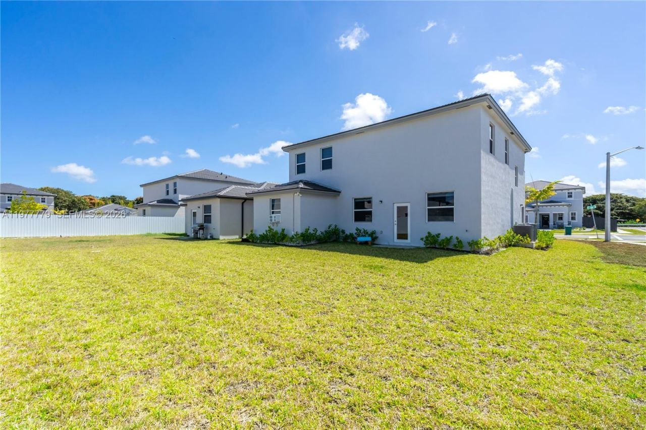 13629 SW 186th Ln, Miami, FL 33177 Photo