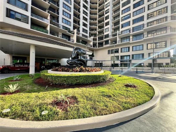 540 Brickell Key Dr, Unit 202, Miami, FL 33131