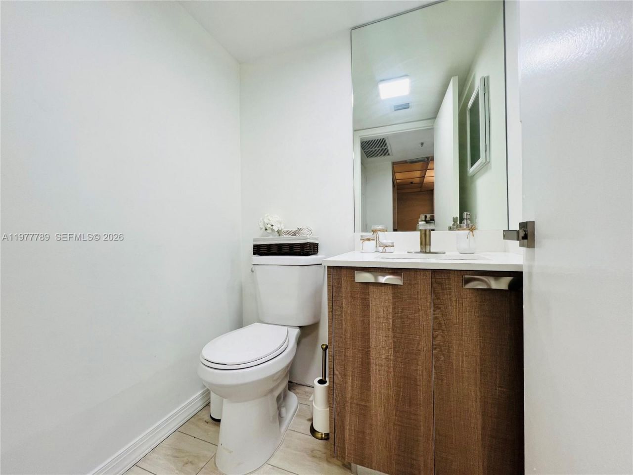 540 Brickell Key Dr, Unit 202, Miami, FL 33131 Photo