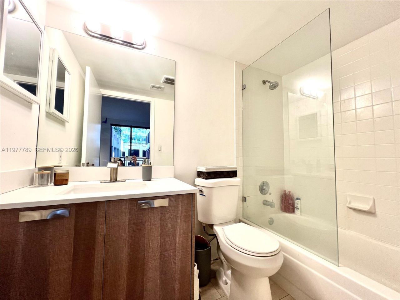 540 Brickell Key Dr, Unit 202, Miami, FL 33131 Photo