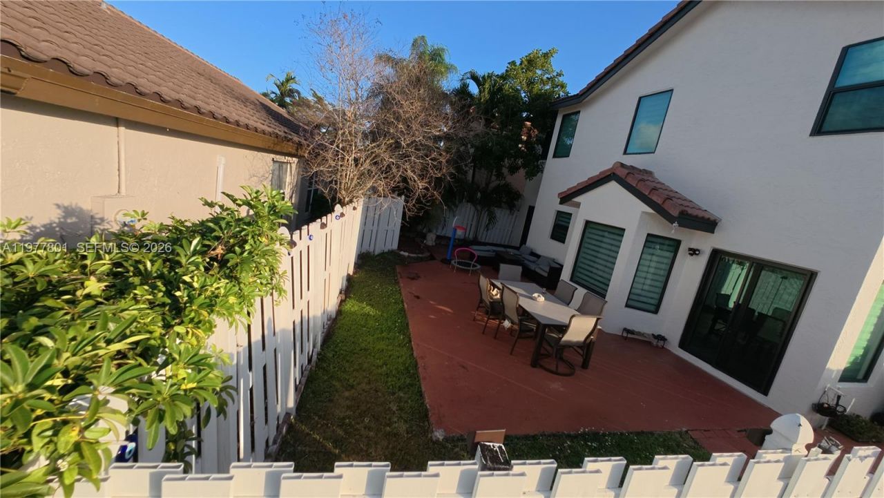 18197 SW 4th Ct, Pembroke Pines, FL 33029 Photo