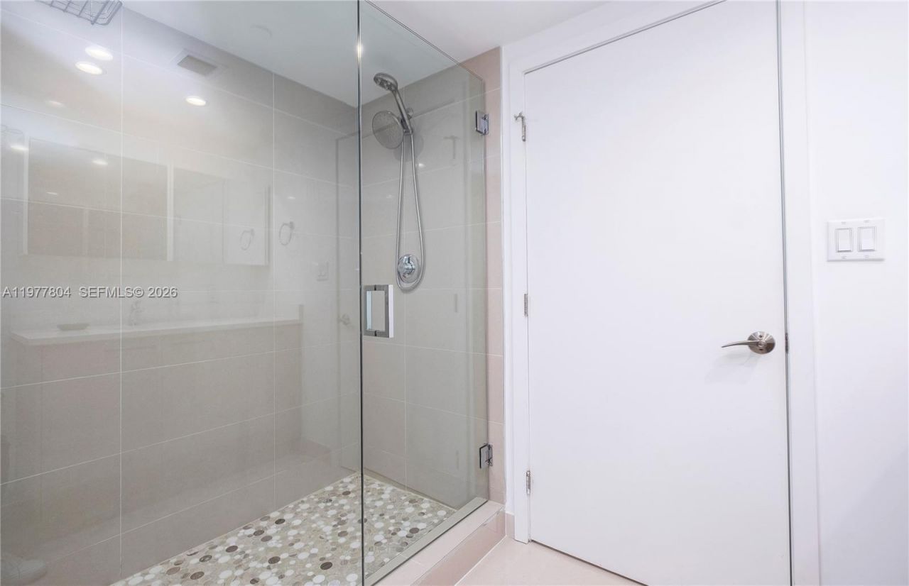 1150 101st St , Unit 403, Bay Harbor Islands, FL 33154 Photo