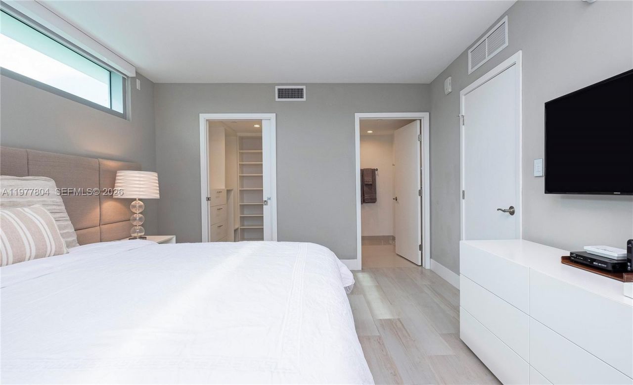 1150 101st St , Unit 403, Bay Harbor Islands, FL 33154 Photo