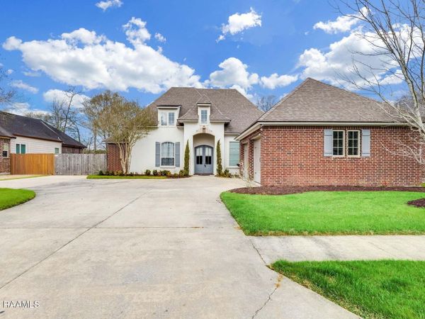 502 Queensberry Drive , Lafayette, LA 70508