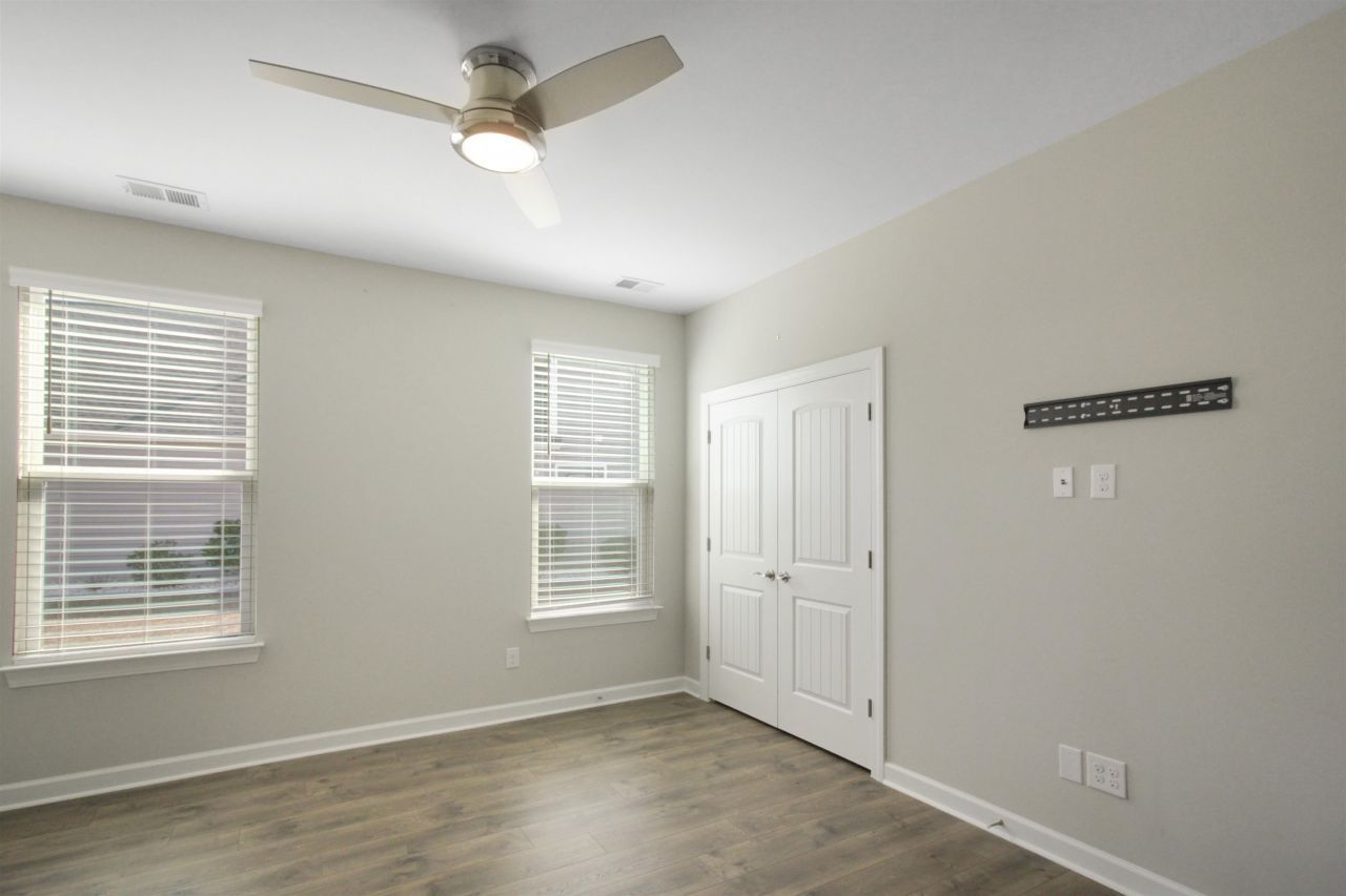 352 Switchgrass Loop Photo 16