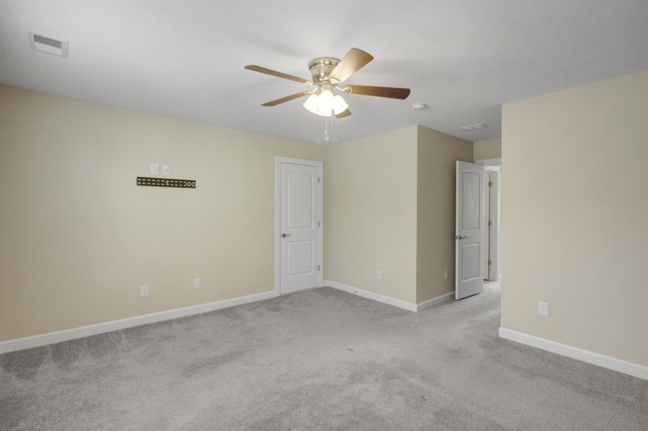 352 Switchgrass Loop Photo 23