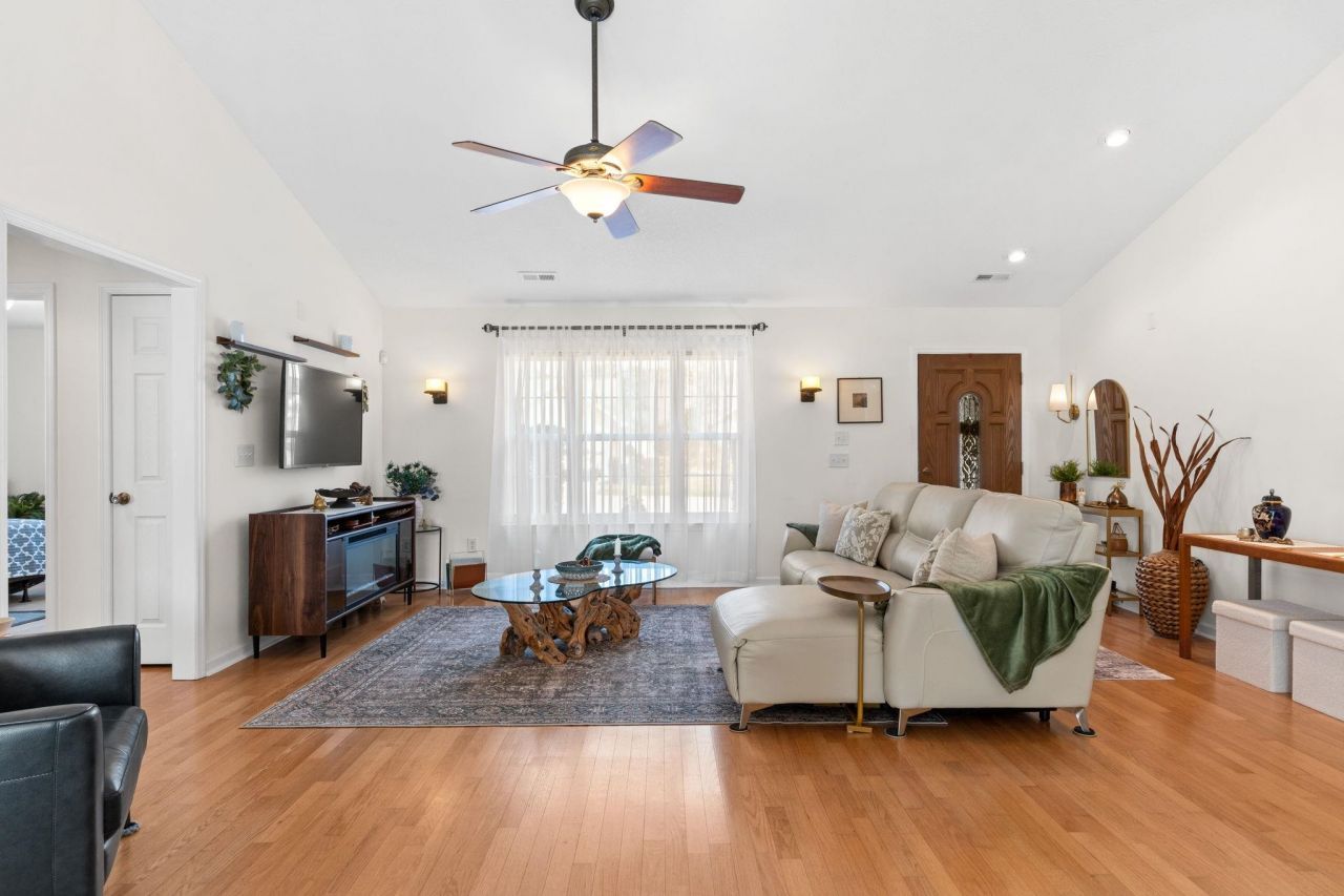 2494 Burning Tree Ln. Photo 10