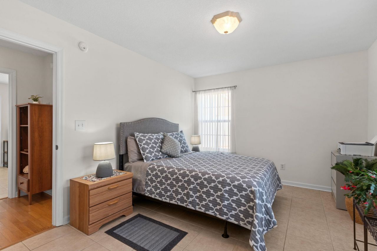 2494 Burning Tree Ln. Photo 29