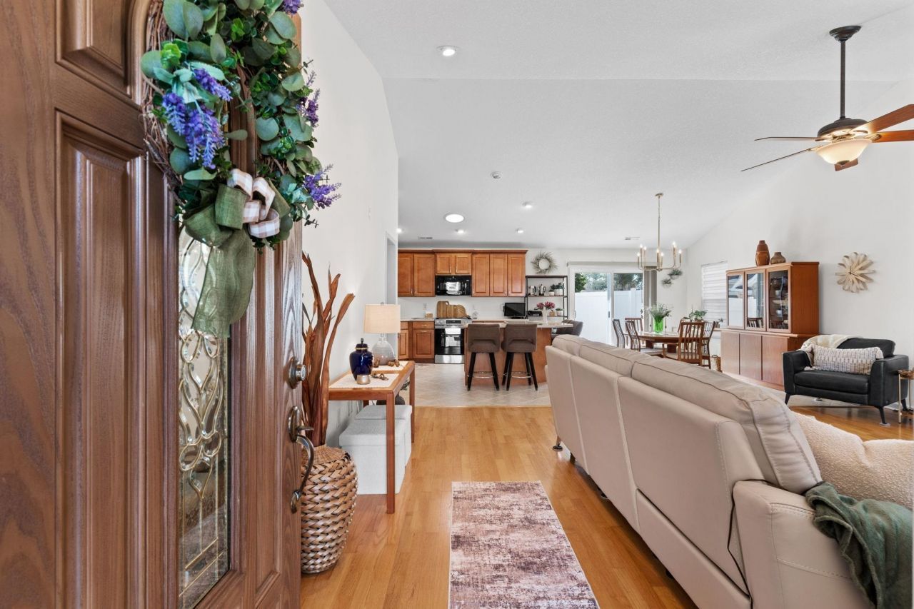 2494 Burning Tree Ln. Photo 5