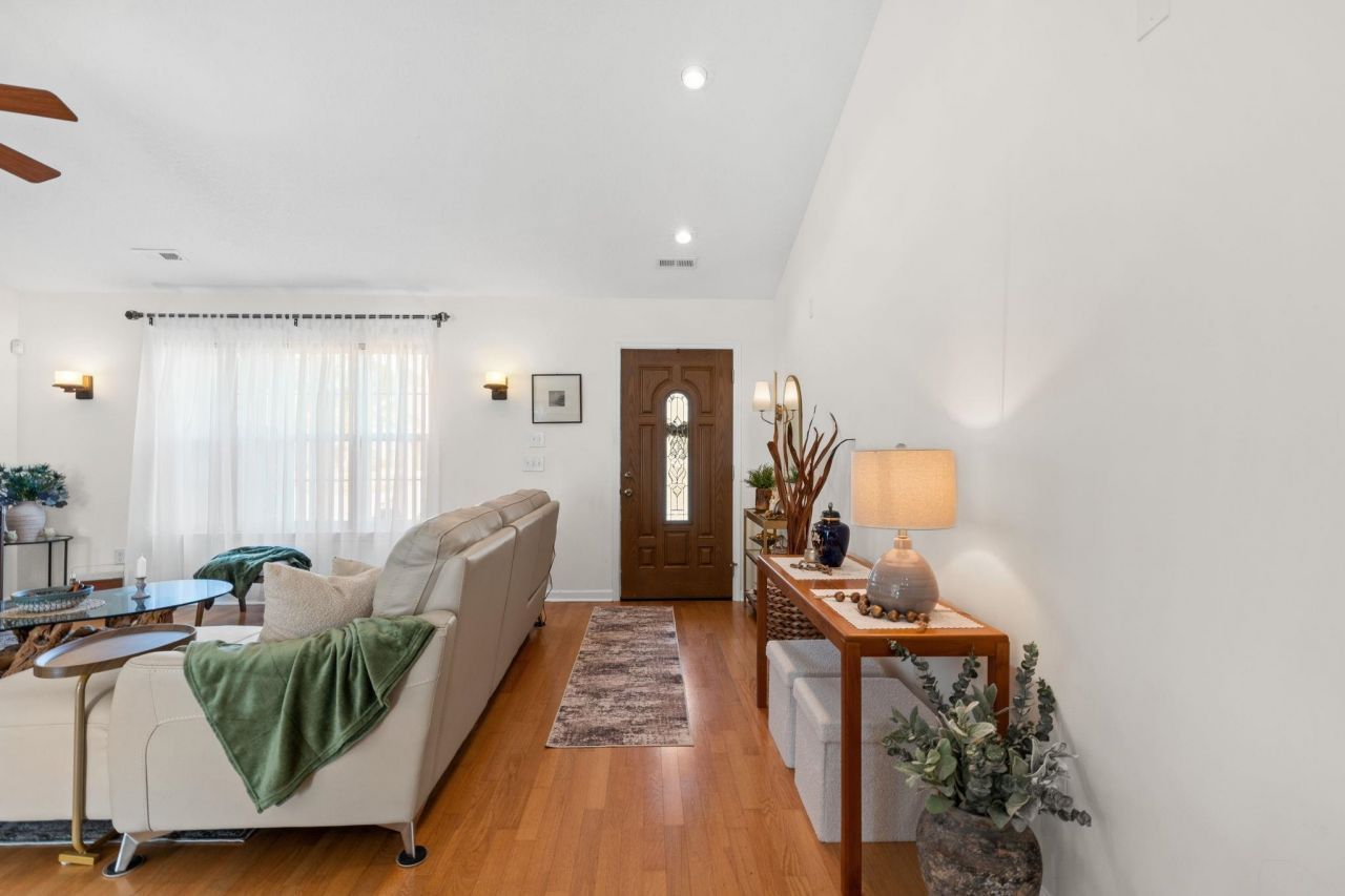 2494 Burning Tree Ln. Photo 7