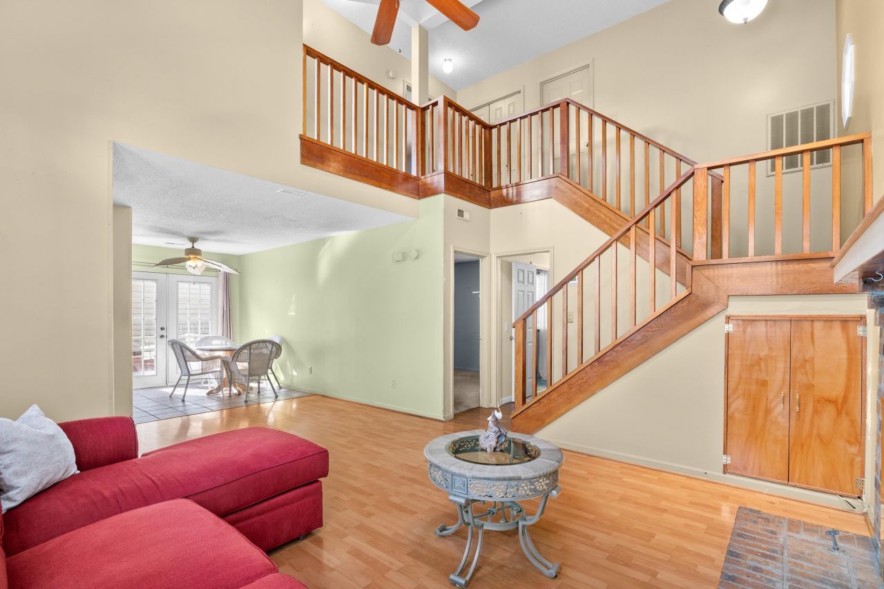 1004 Edge Dr.  Photo 18