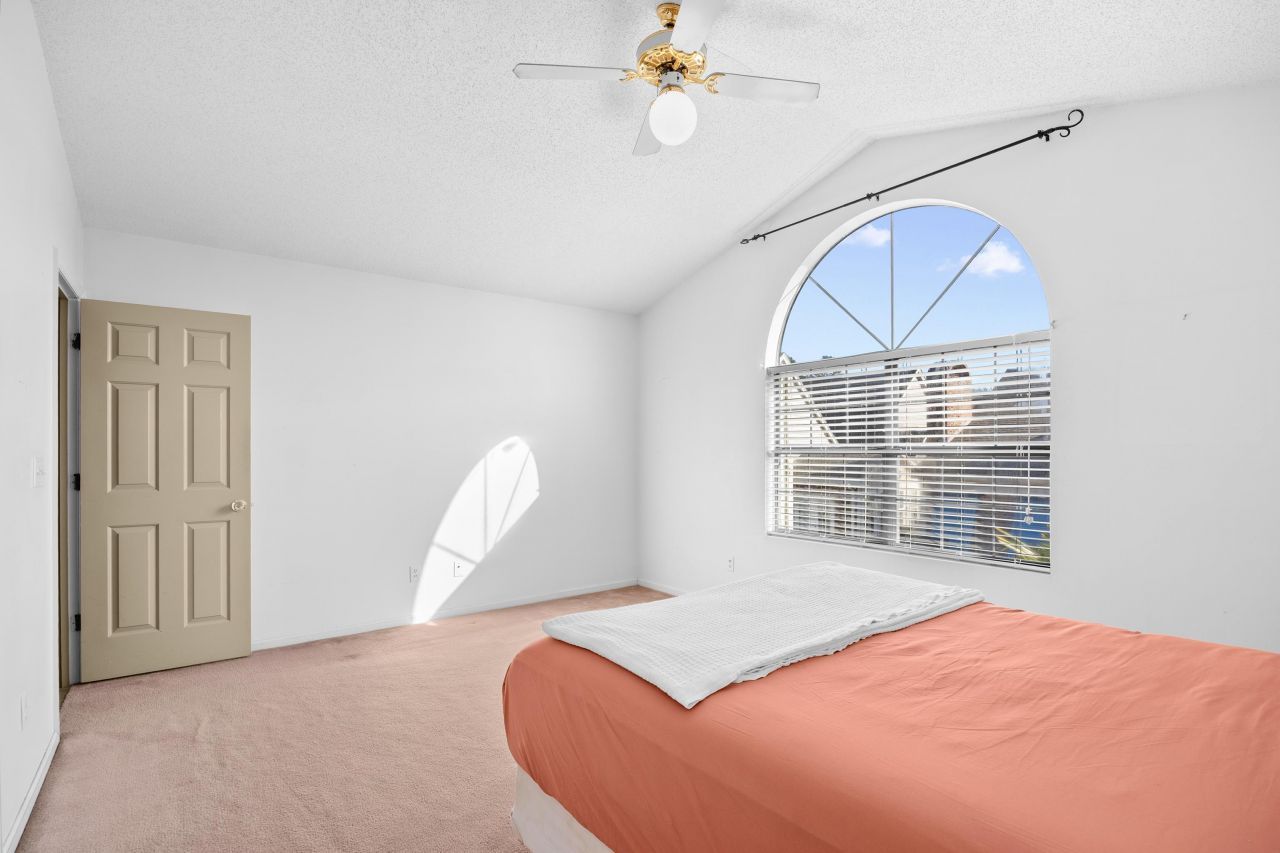 1004 Edge Dr.  Photo 27