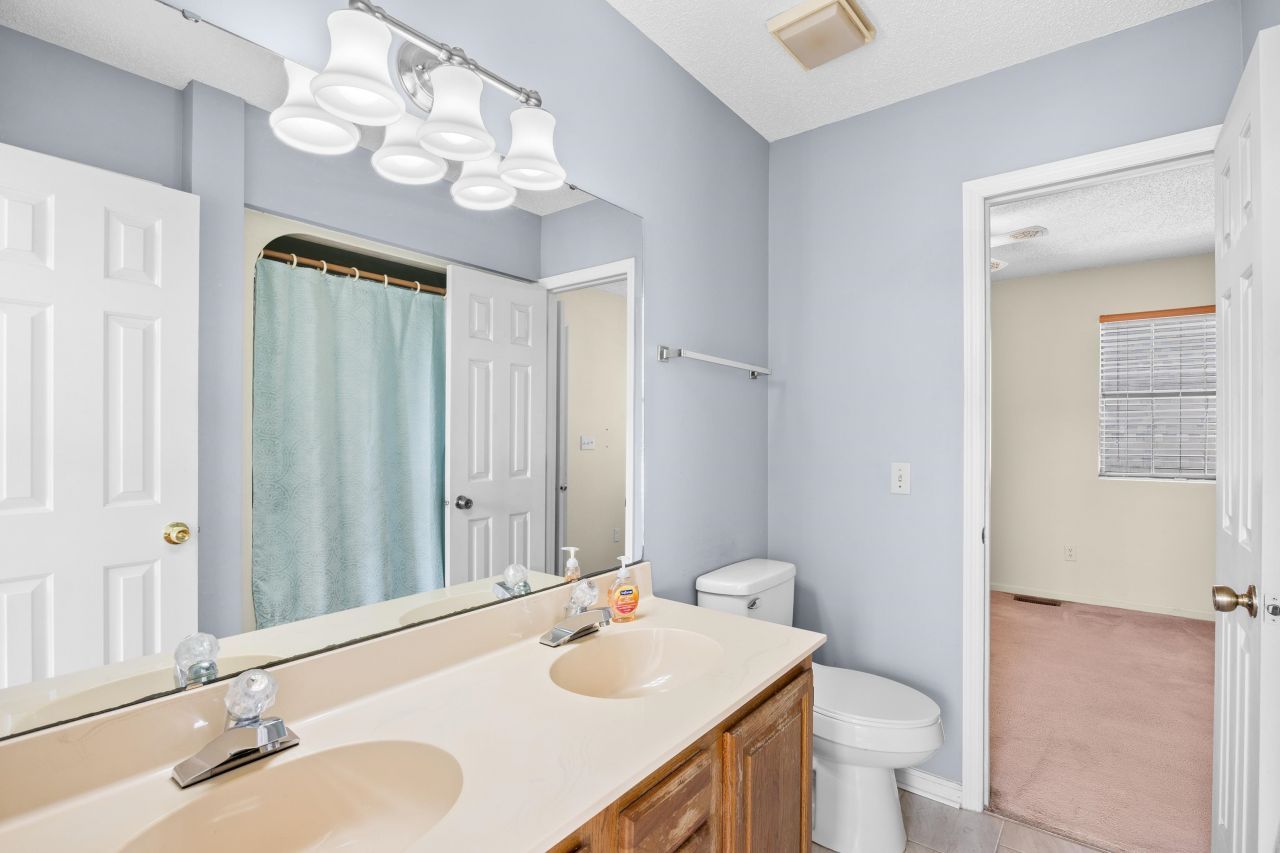 1004 Edge Dr.  Photo 29