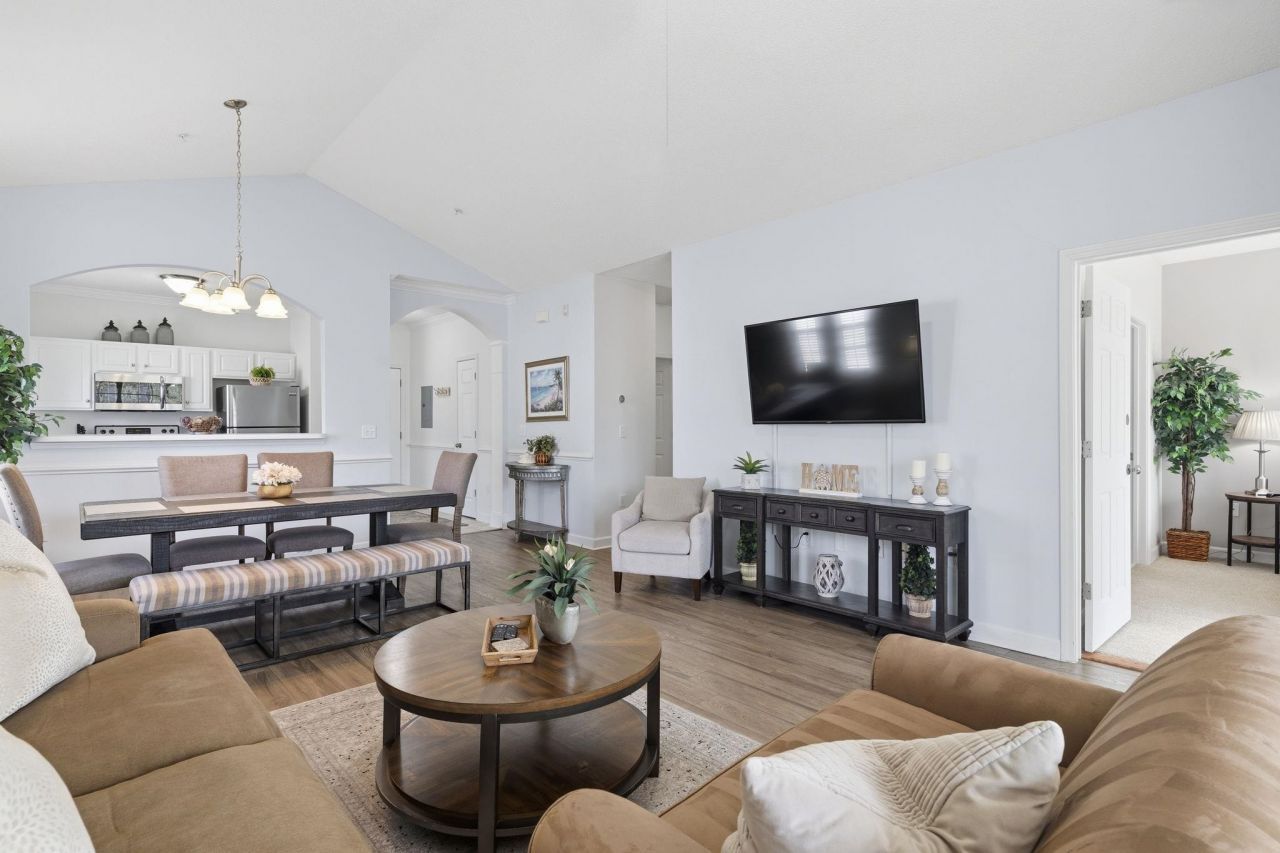 6015 Catalina Dr.  Photo 11