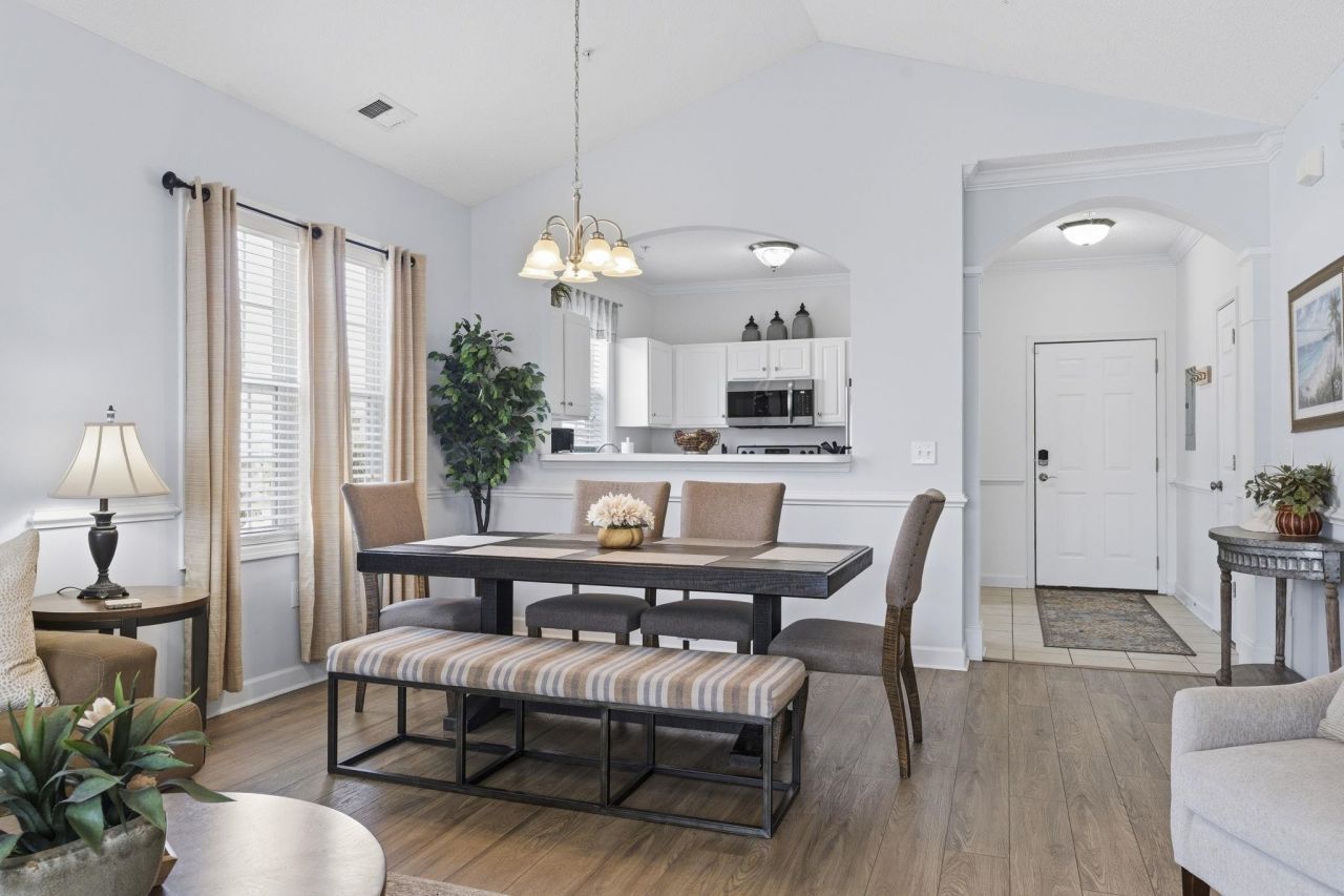 6015 Catalina Dr. Photo 9