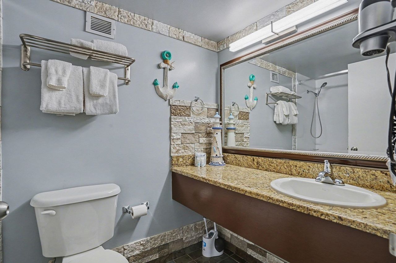 1501 S Ocean Blvd. Photo 12