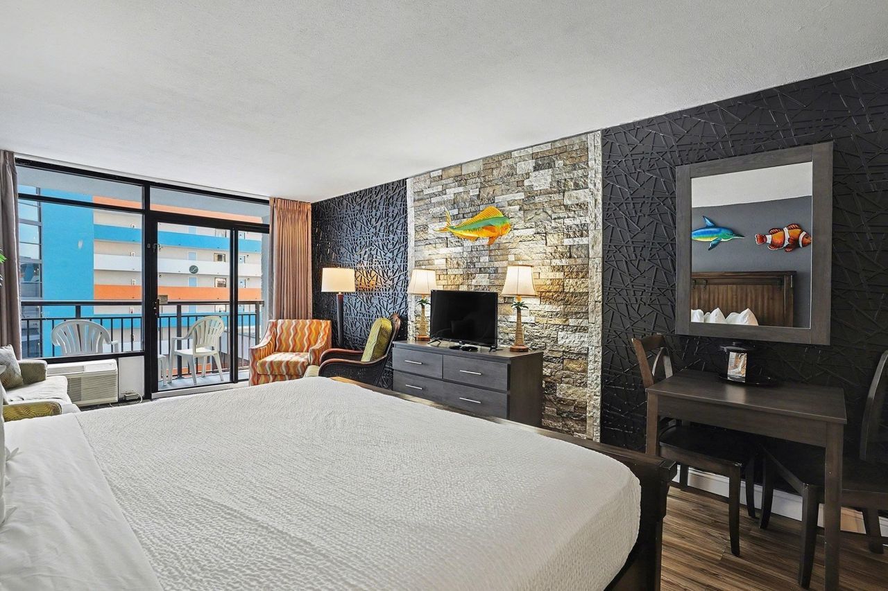 1501 S Ocean Blvd. Photo 4