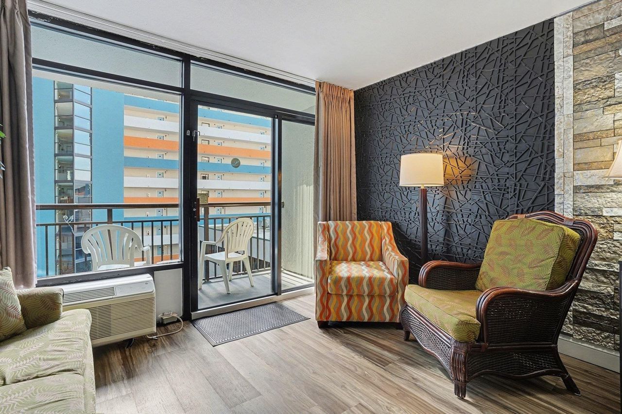 1501 S Ocean Blvd. Photo 5