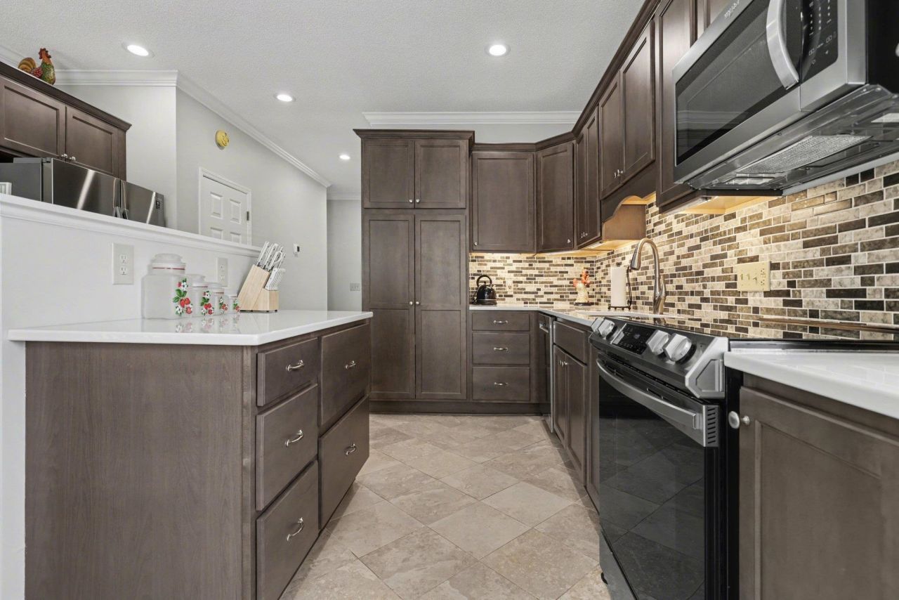 71 Turtle Creek Dr. Photo 8