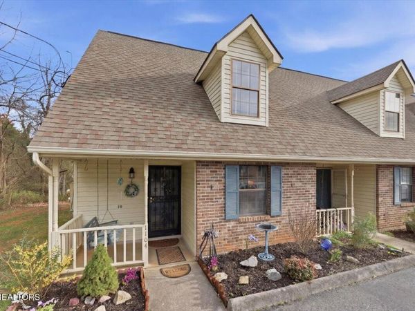 1104 Andrewbrook Lane, Knoxville, TN 37923