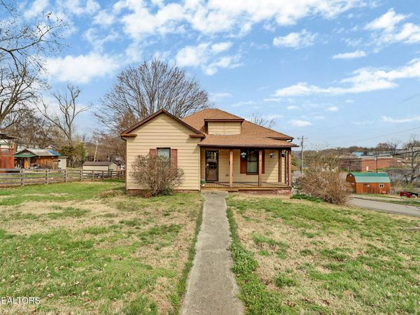 801 N C St, Lenoir City, TN 37771