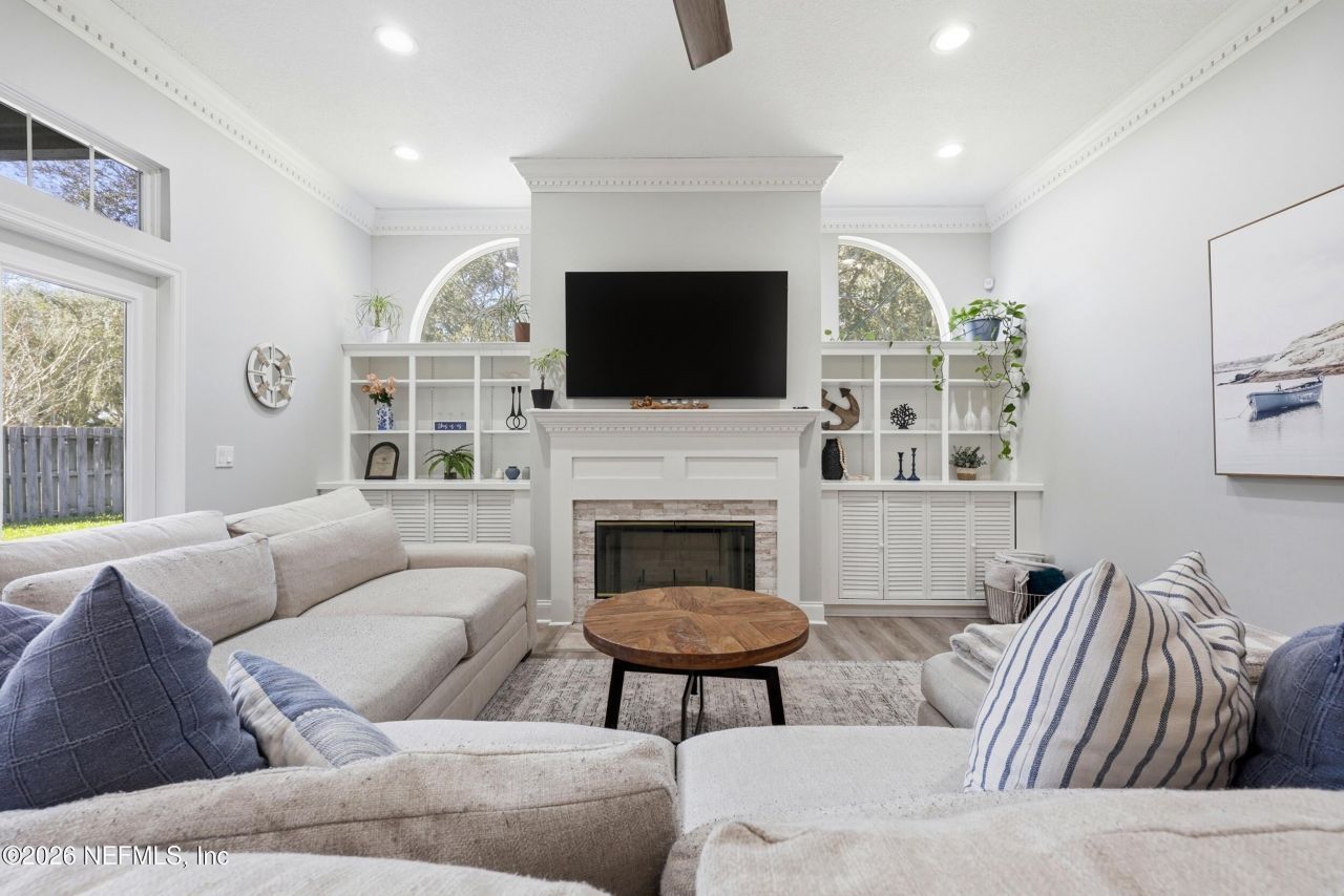 2009 Marye Brant Loop N, Neptune Beach, FL 32266 Photo