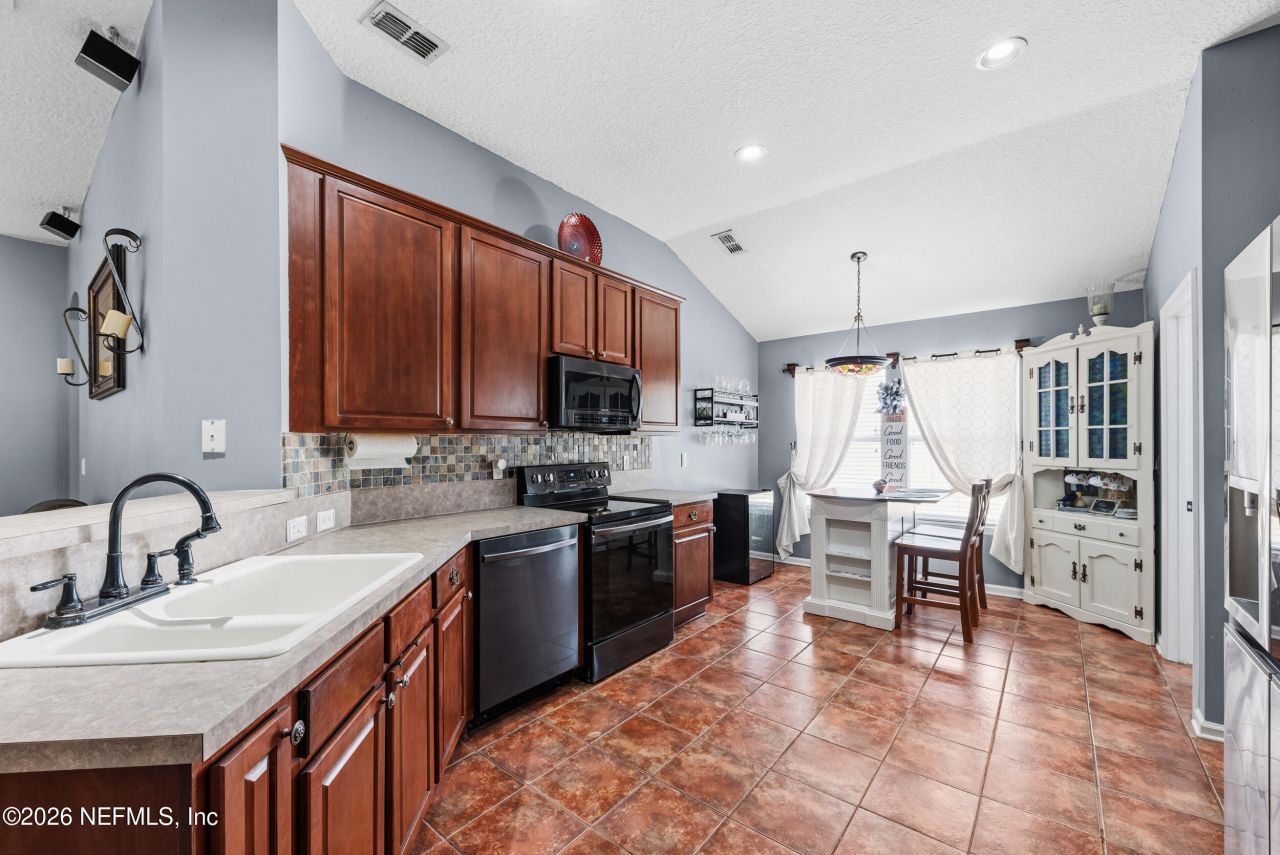 5874 Las Counts Court, Jacksonville, FL 32222 Photo