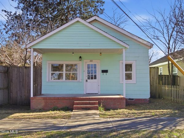 221 S 11th Street, Wilmington, NC 28401