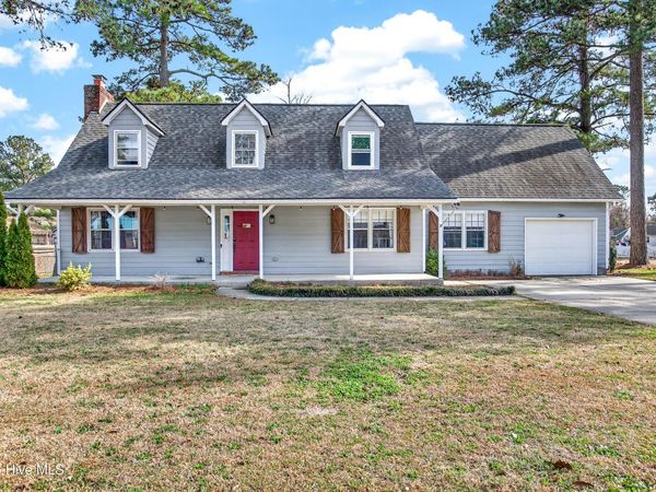 2418 Saddleridge Drive, Midway Park, NC 28544