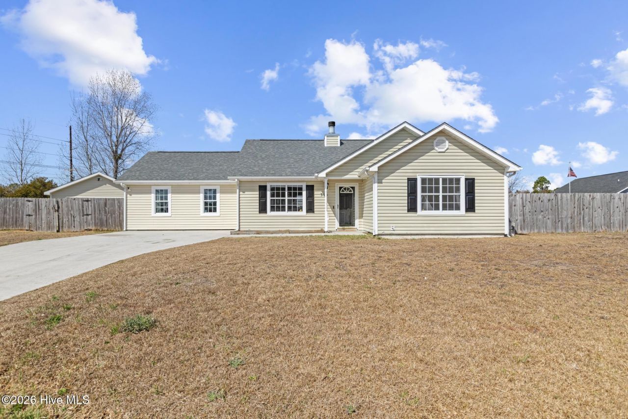 316 Josie Court, Hubert, NC 28539 Main Photo