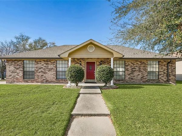 200 N PEBBLE BEACH Court, Slidell, LA 70460