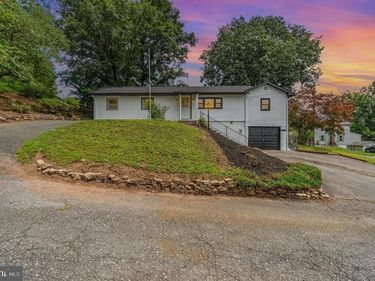 111 KINGS HIGHWAY, MARYSVILLE, PA 17053