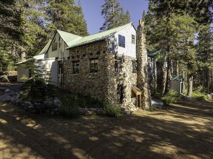 10111 Bunny Hill Road, Soda Springs, CA 95728 Photo